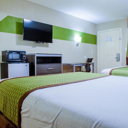 Days Inn & Suites By Wyndham Athens Room photo