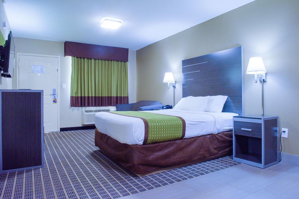 Days Inn & Suites By Wyndham Athens Exterior photo